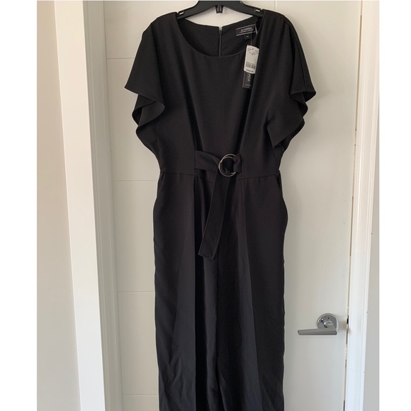 ✨HOST PICK✨ Le Chateau jumpsuit - Picture 3 of 6